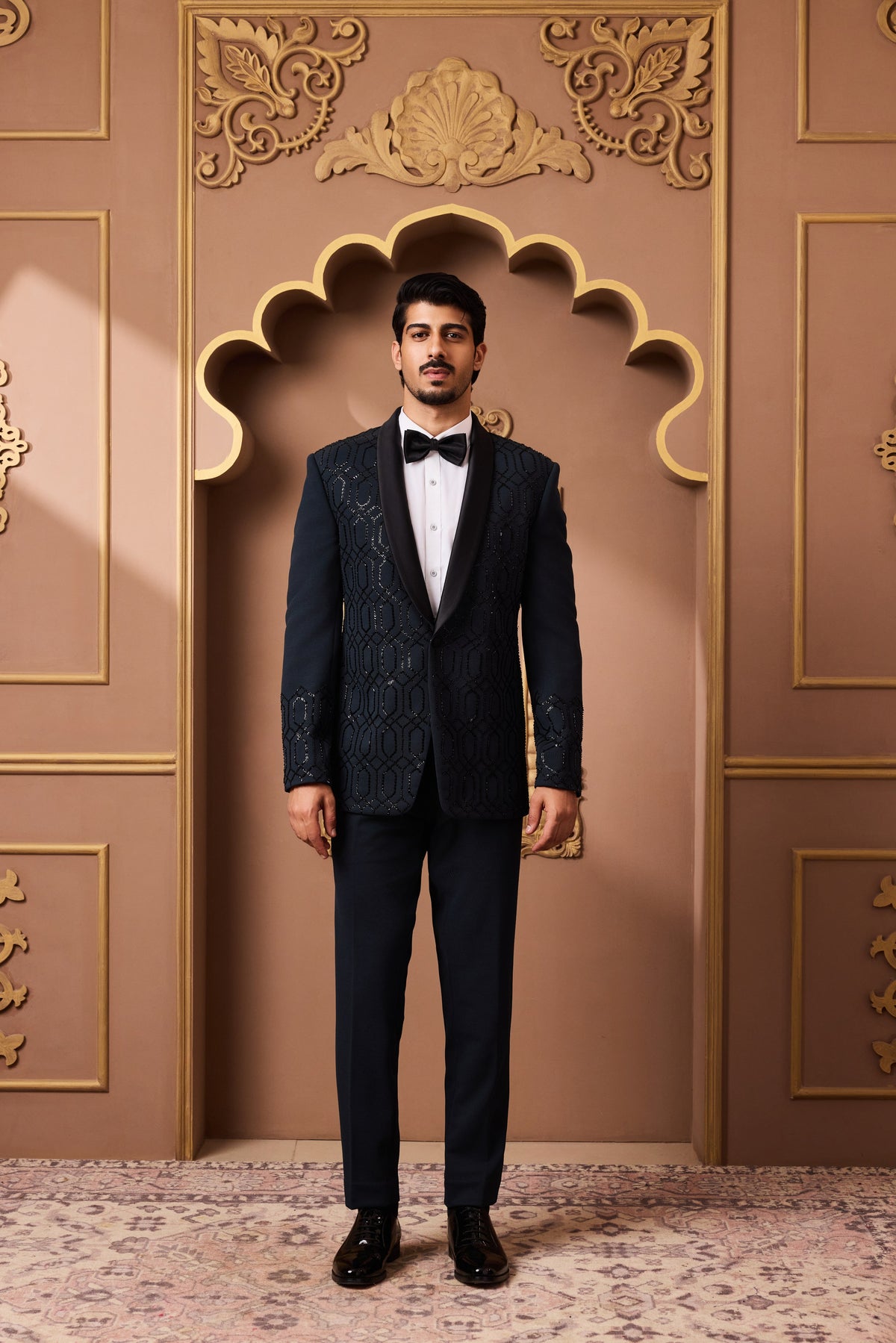 GREEN EMBROIDERED TUXEDO WITH PANT