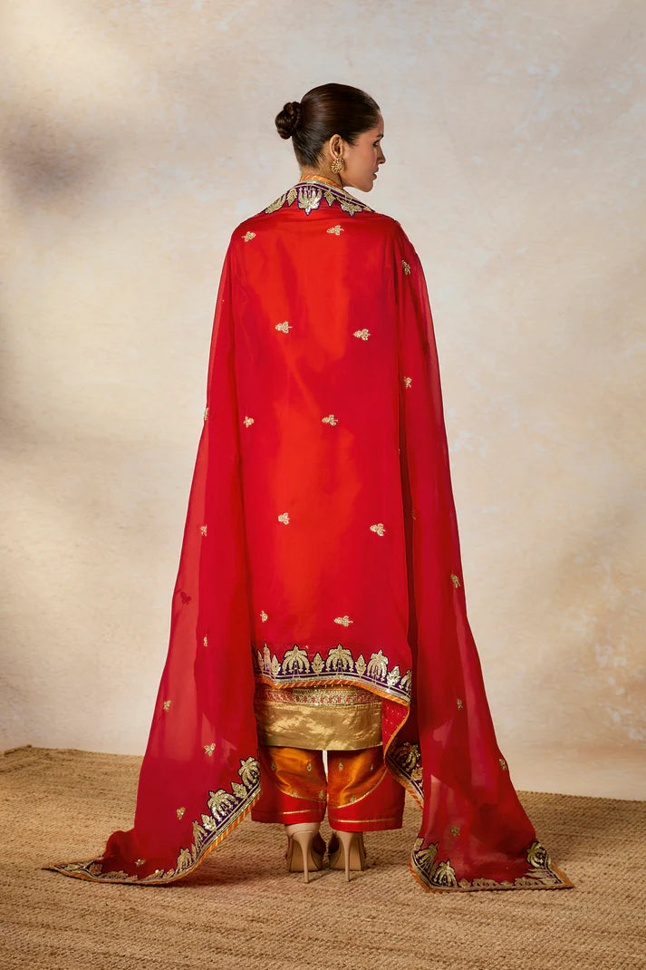 The Keseri Salwar Set