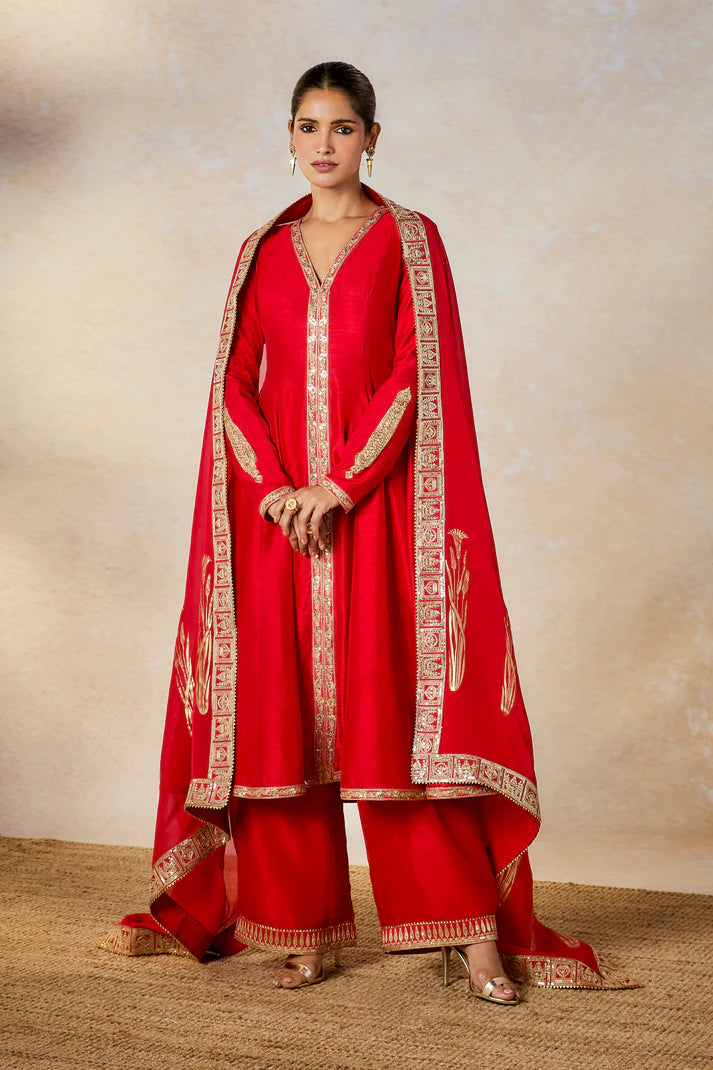 Red Whispering Lily Set