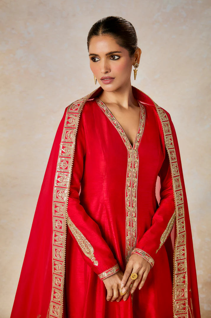 Red Whispering Lily Set