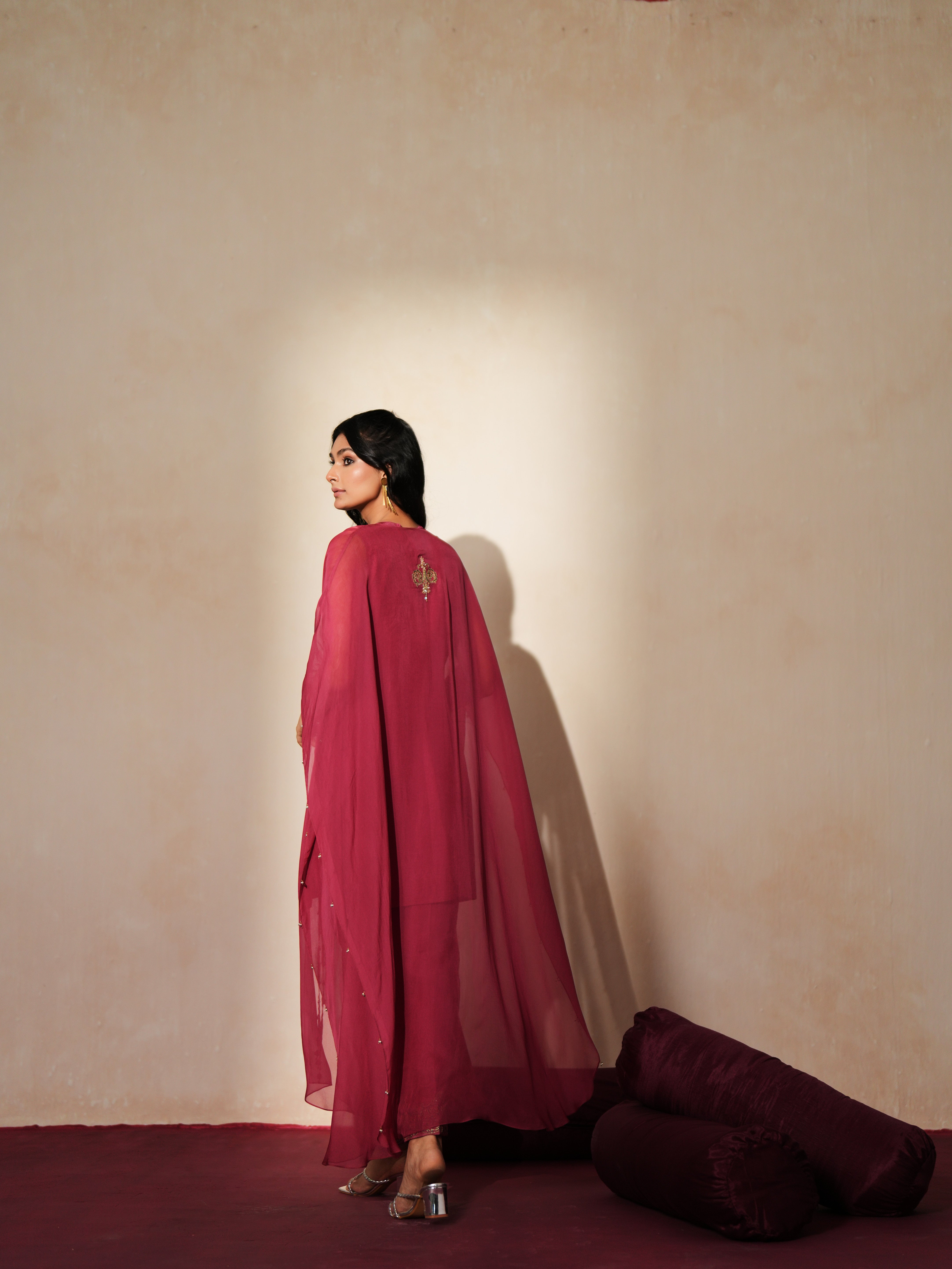 Ratnika cape Kurta set
