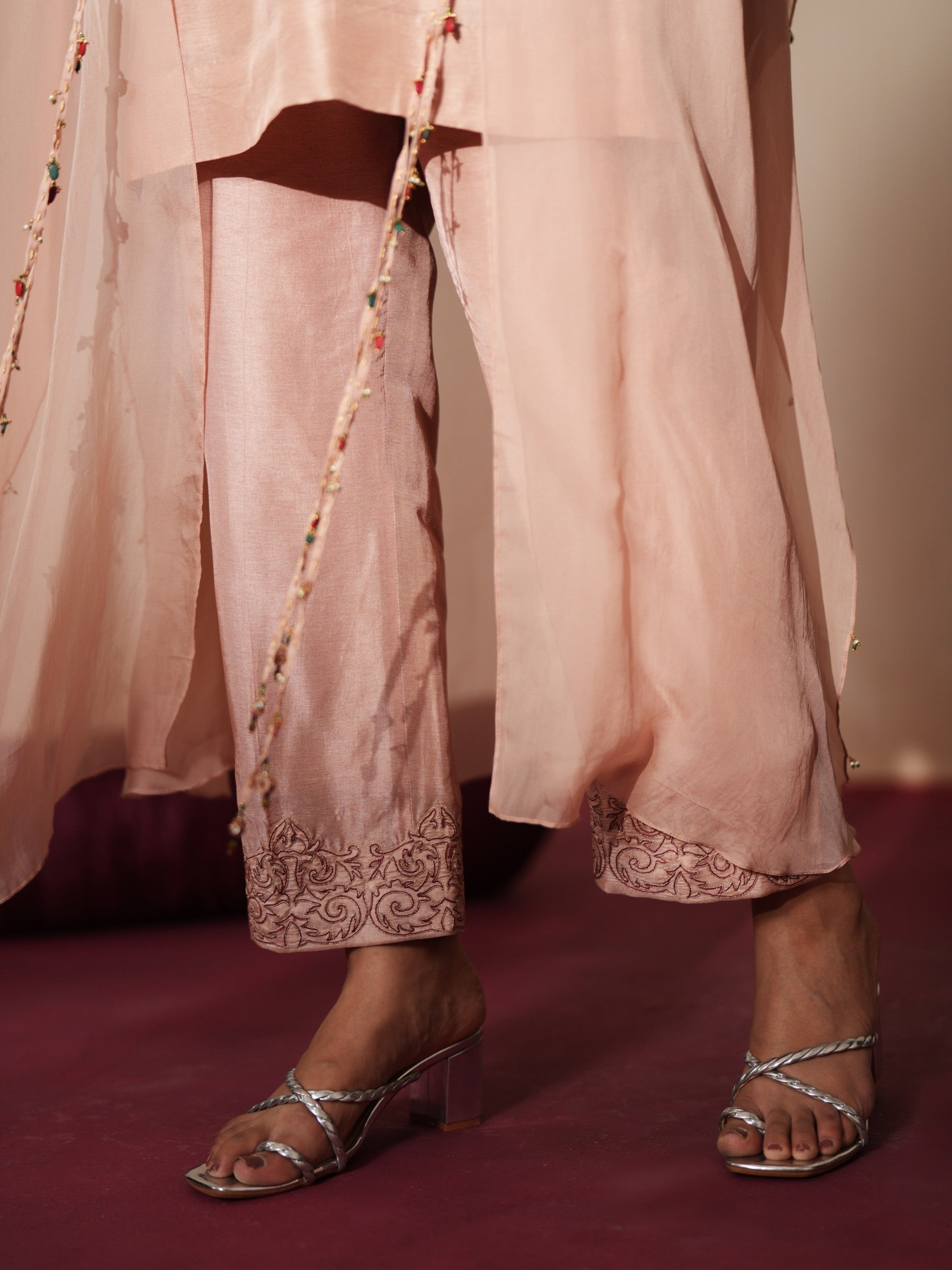 Gulabratna cape kurta set