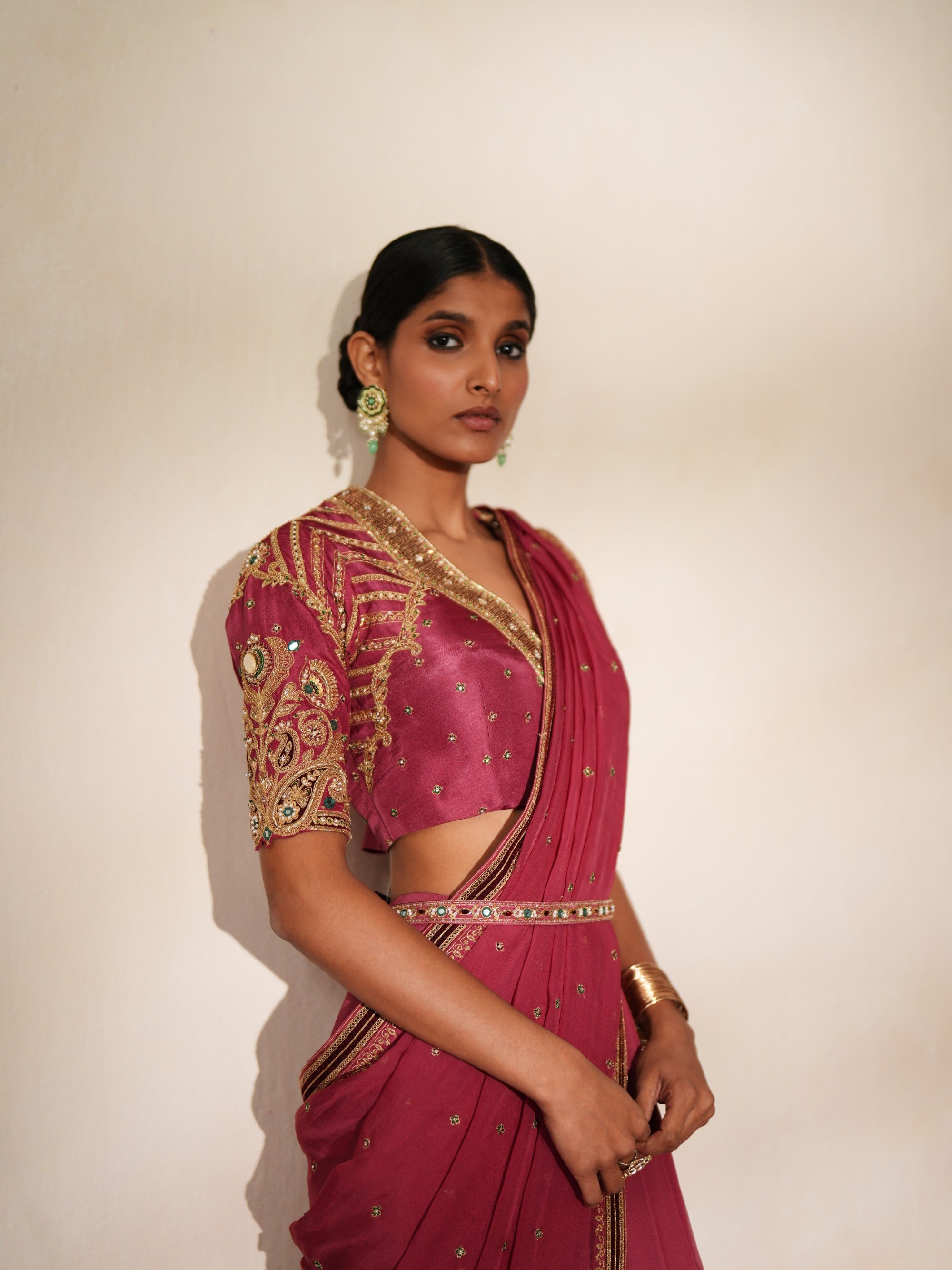 Nayaab Concept Saree Set