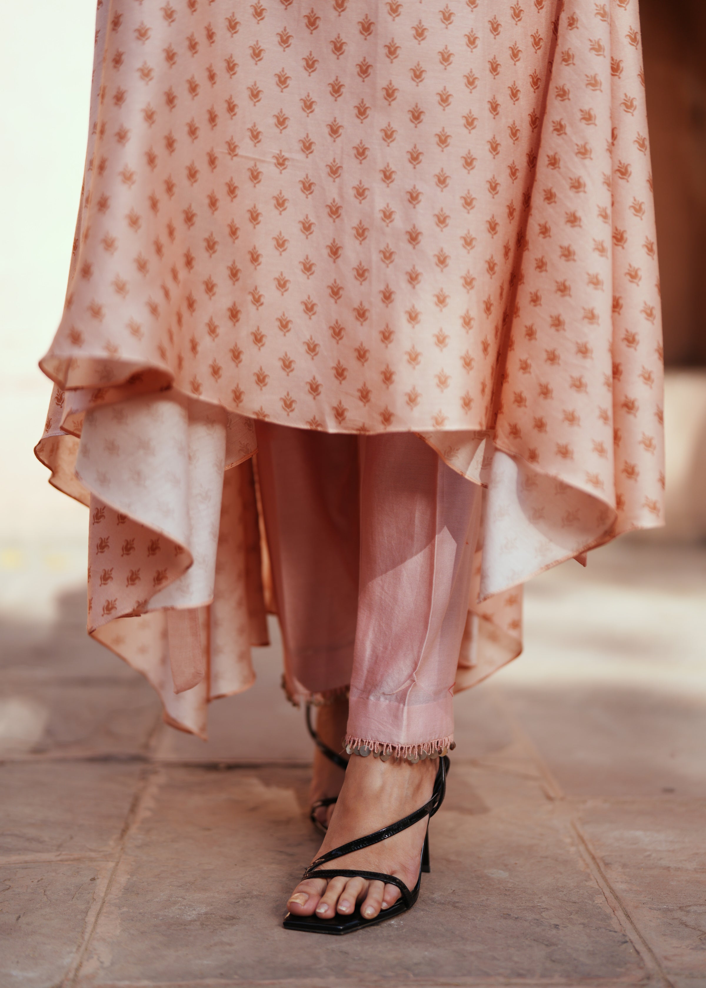 Powder pink chanderi embroidered kurta set