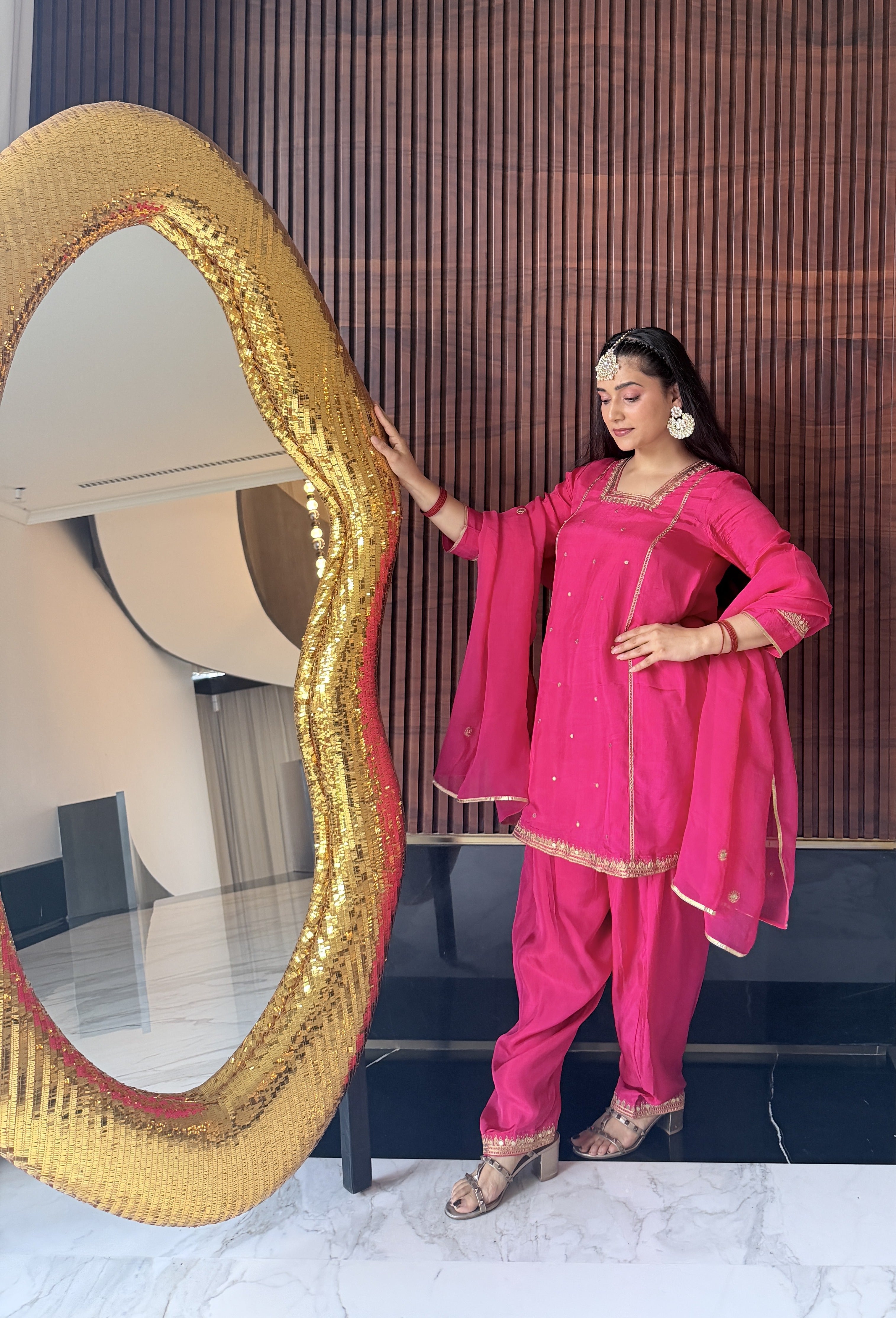 RIDHIMA VASHISTH IN FUSCIA FESTIVE SALWAR SET