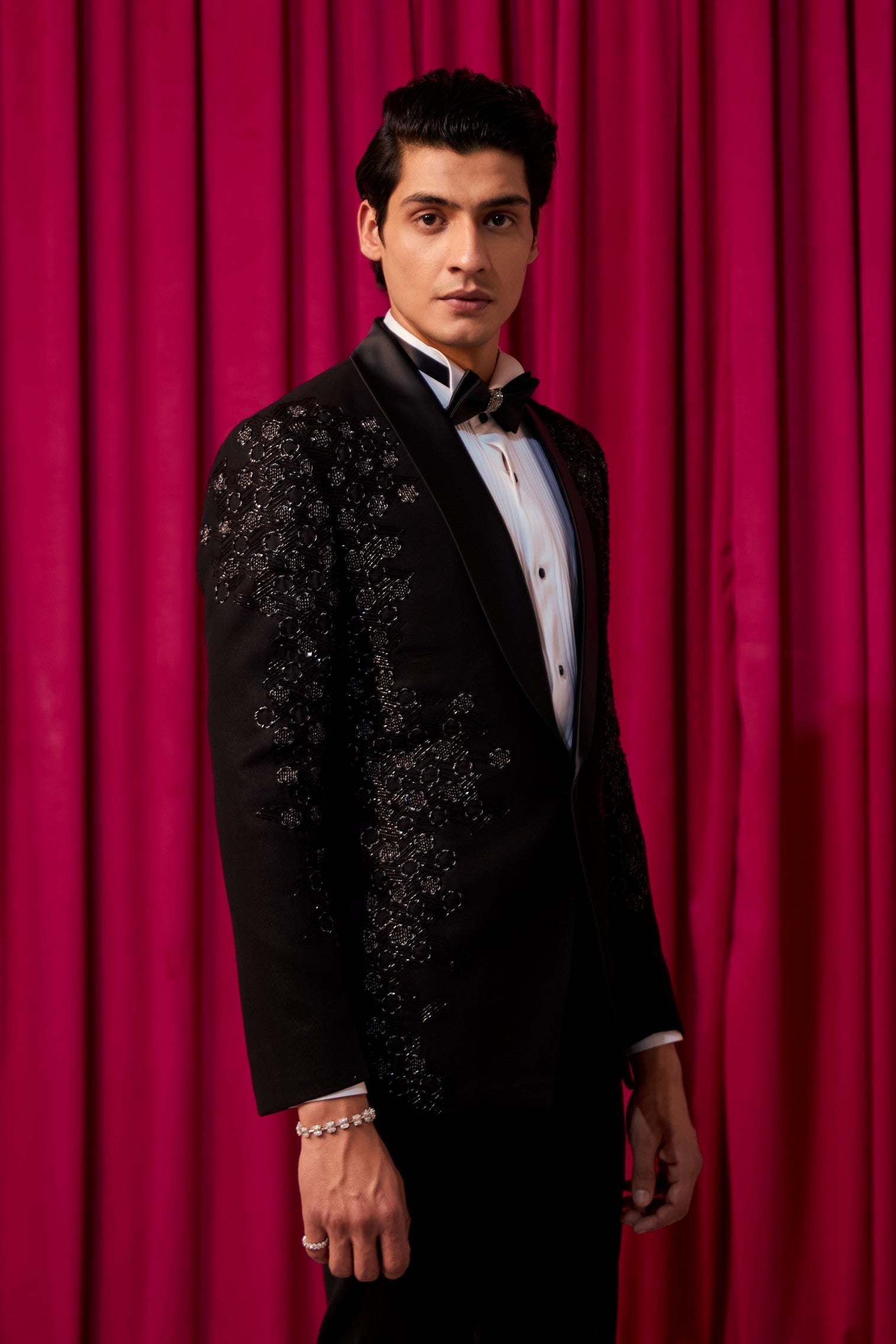 Molecule Tuxedo set