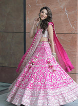 Mallika in Niranjana Lehenga Set