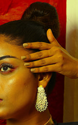 REGAL EARRING