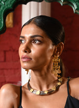 MESHED NECKPIECE