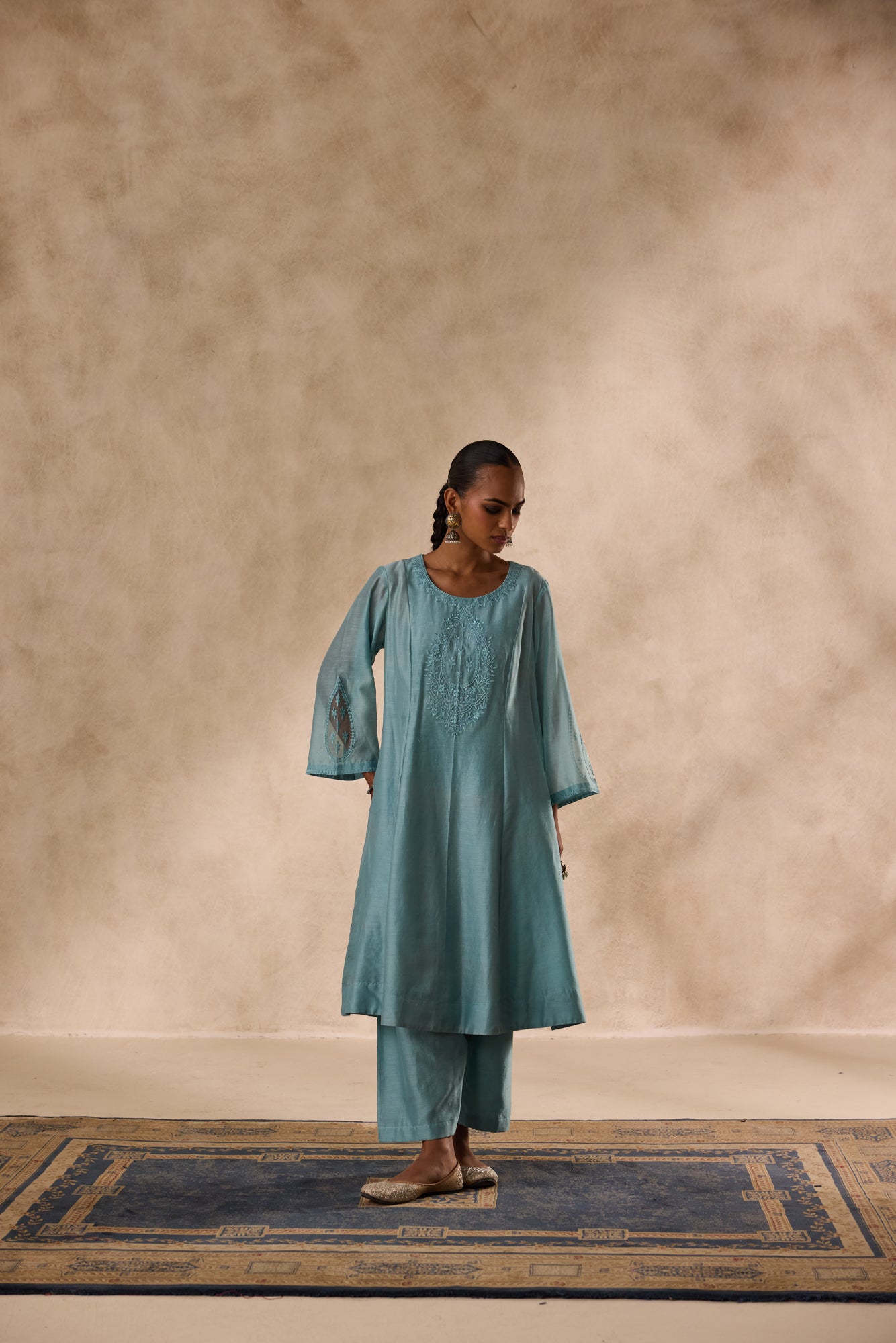 Sky blue chanderi floral resham embroidered kurta paired with pant & organza dupatta