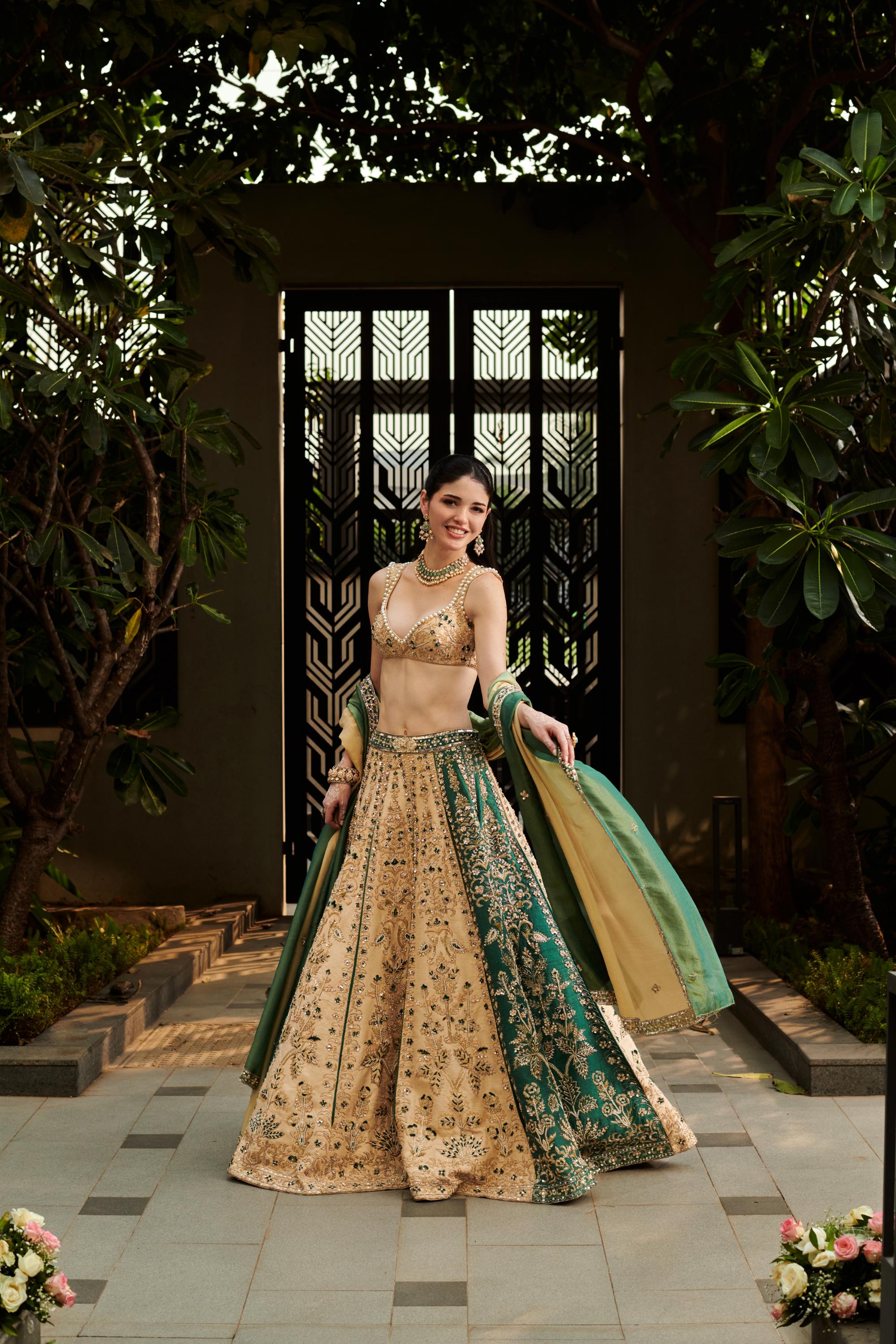 Hitched Lehenga Set. 3 (Lehenga + Blouse + Dupatta)