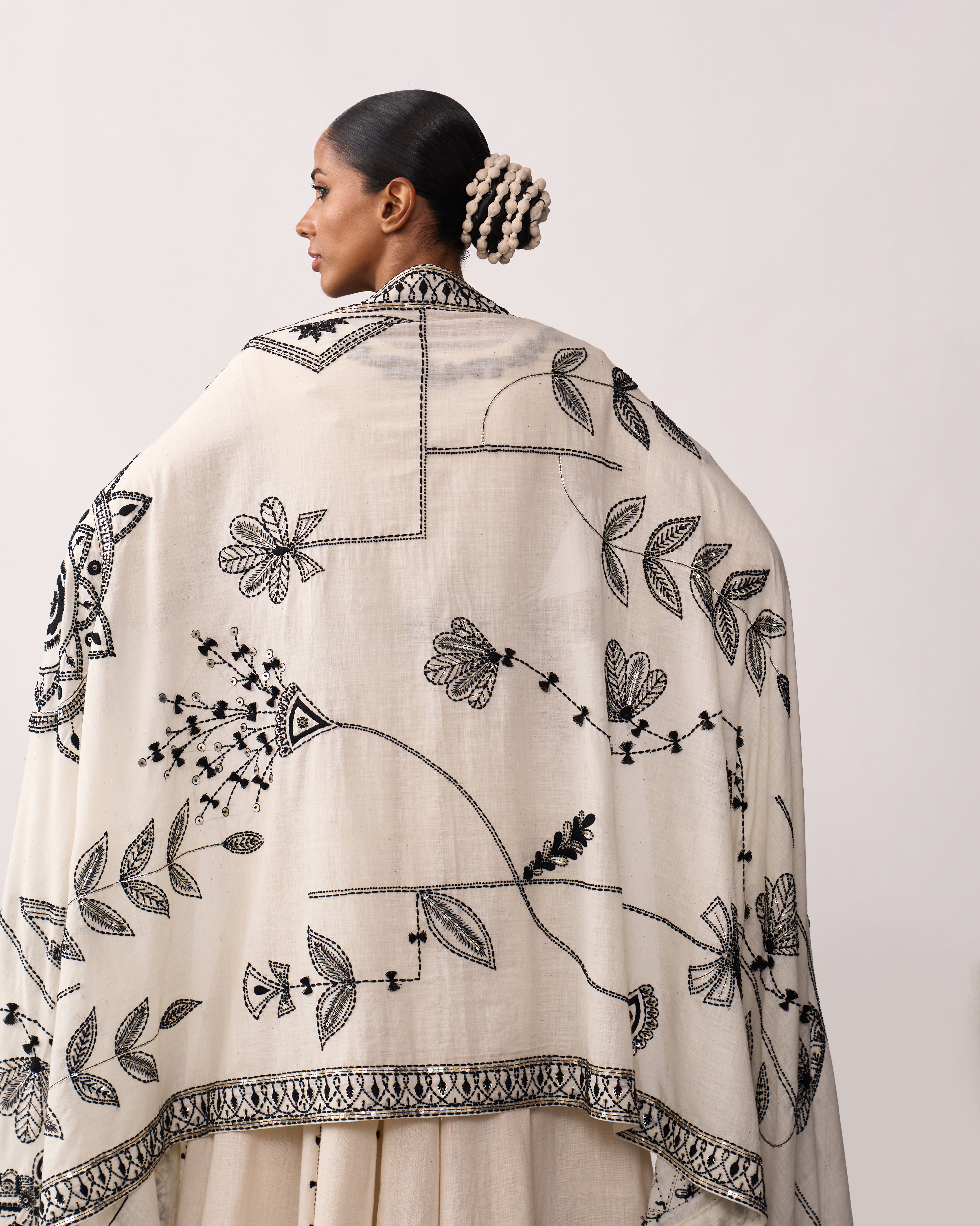 RANI LAXMI Ivory Hand-spun Embroidered Dupatta