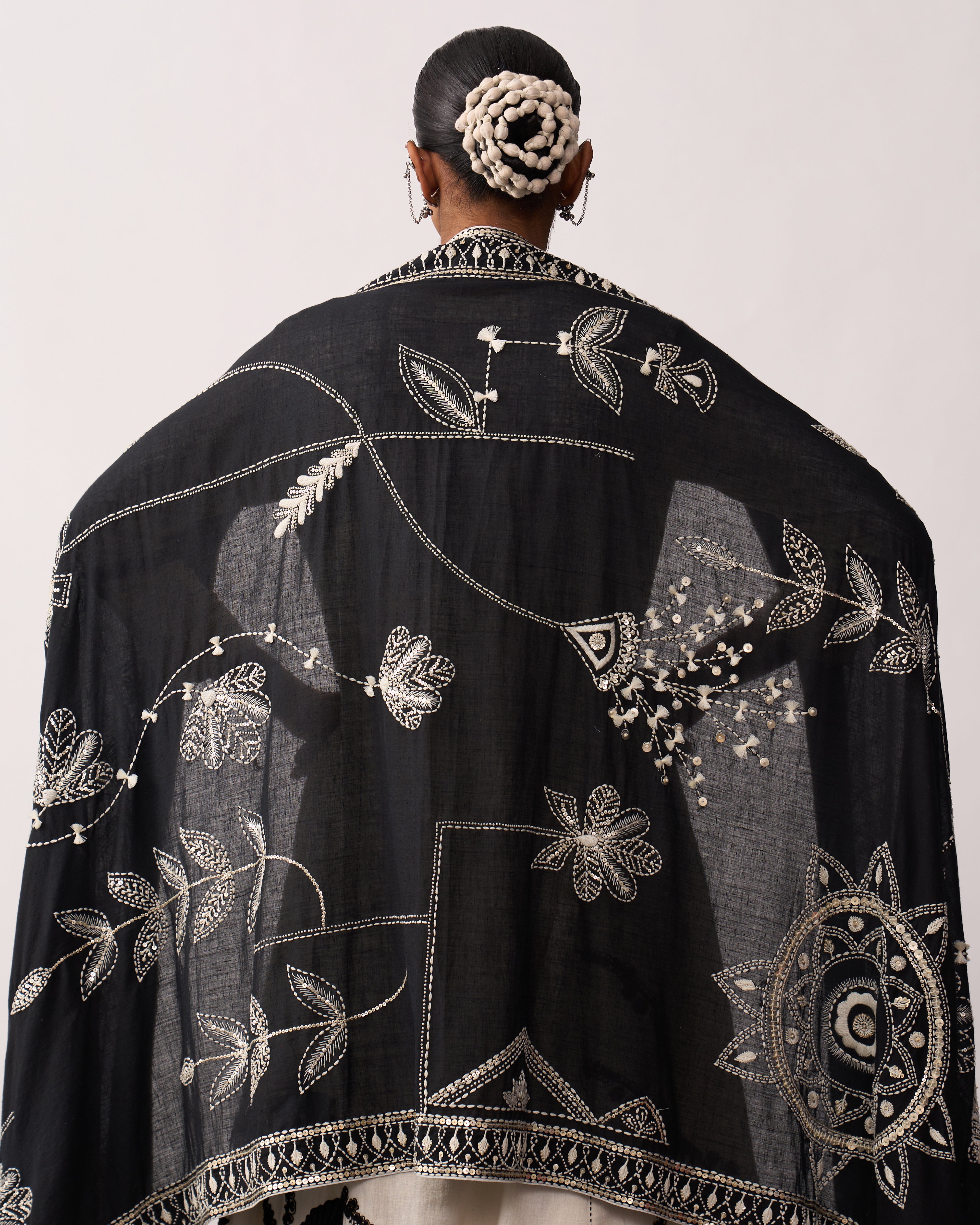 RANI LAXMI Black Hand-spun Embroidered Dupatta