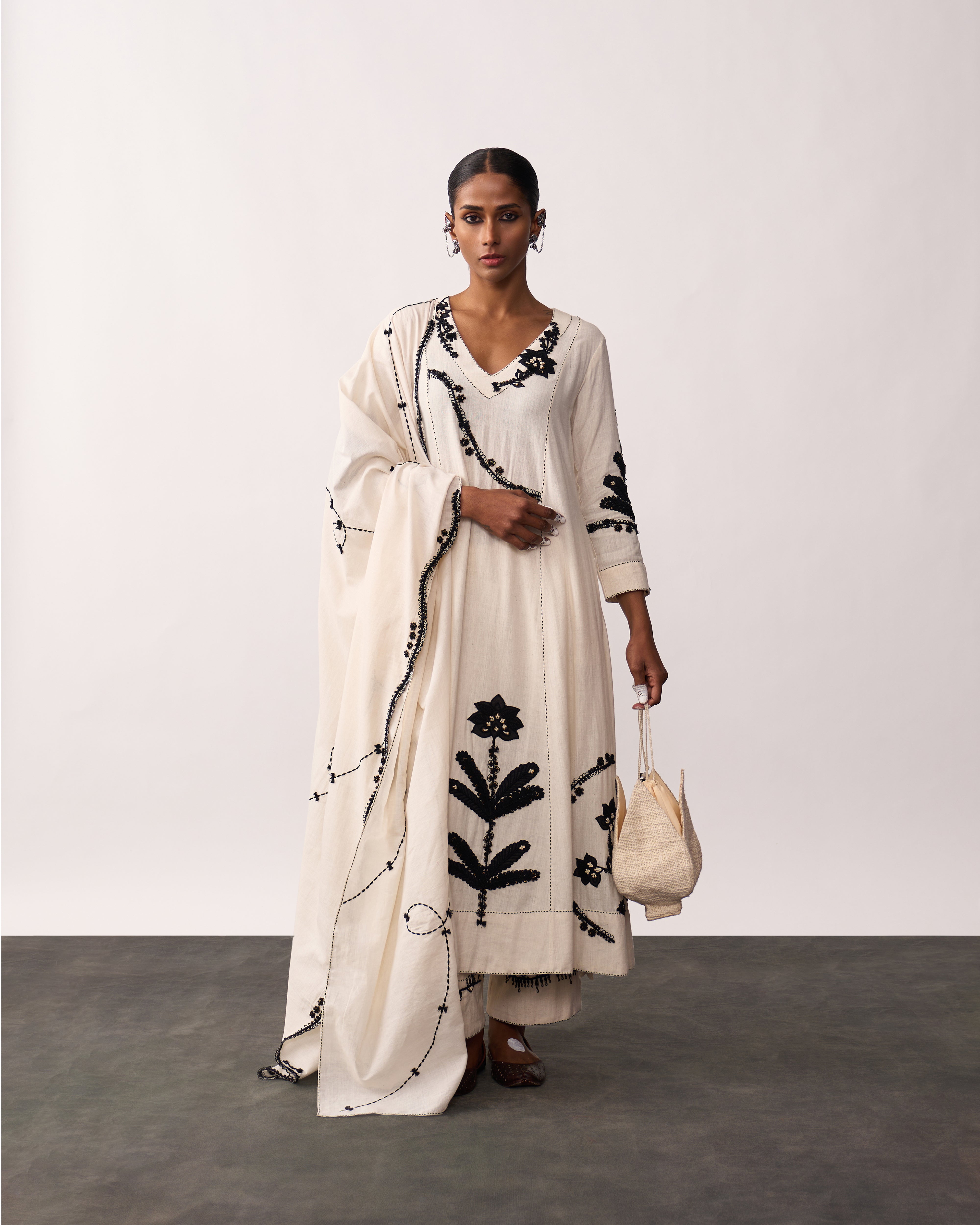 SUCHETA Ivory Handspun Kurta Set