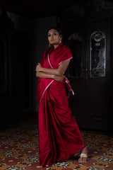 'Nakhreeli' Laal Satin Benarasi Handloom Sari