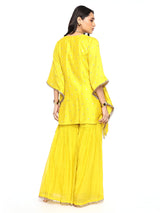 Short kaftan paired with garara pants