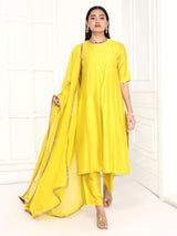 Straight tunic paired with pants and dupatta