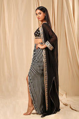 Black & White Wallflower Cape Set
