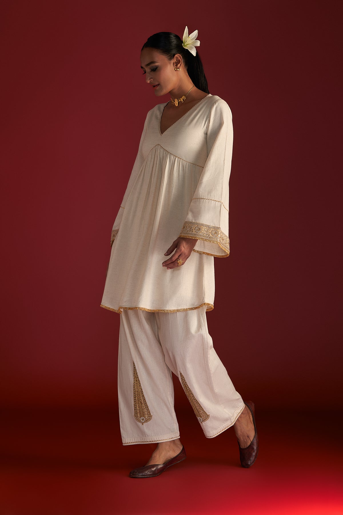 IVORY 'PAAN-PATTI' SALWAR SET