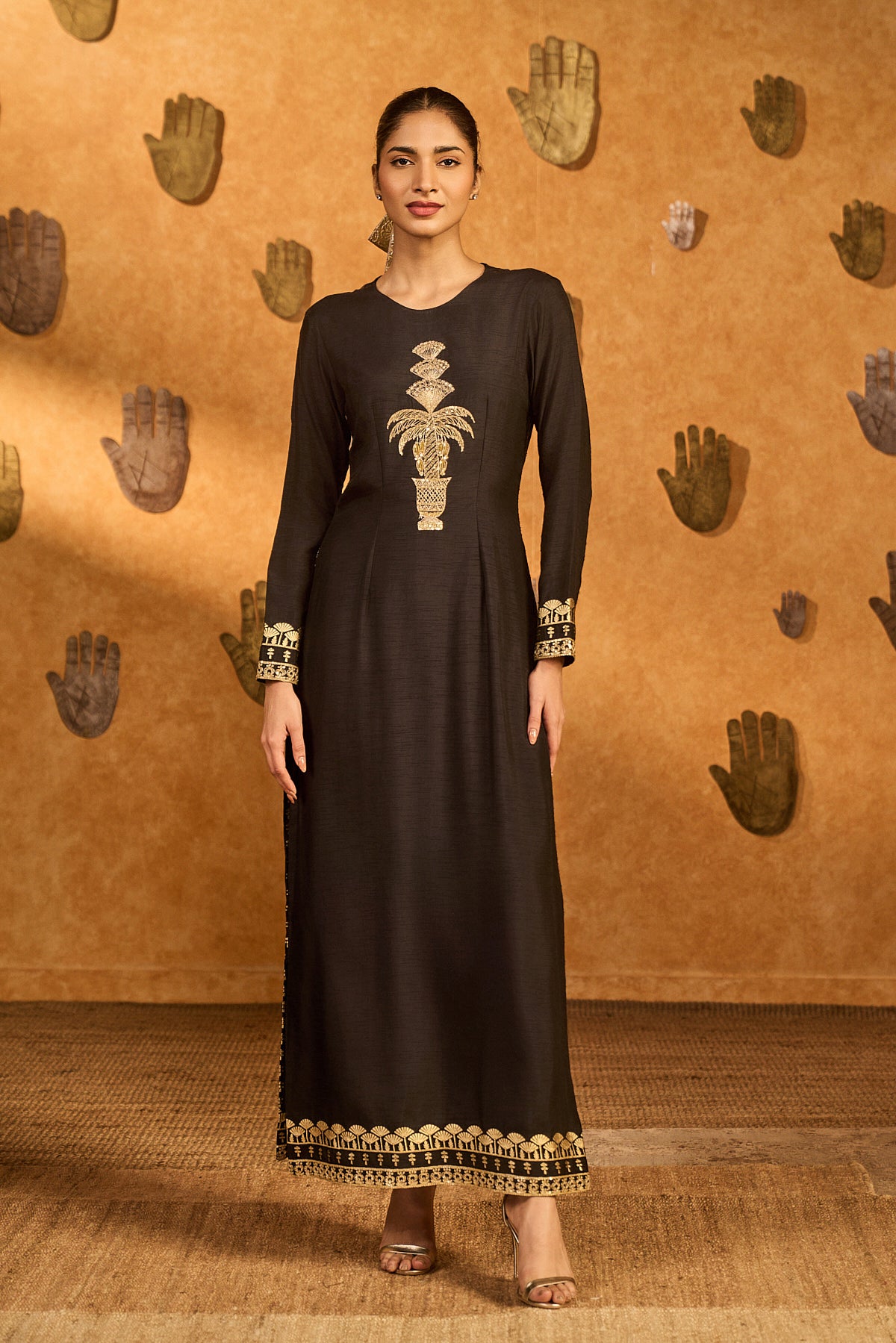 BLACK SNOWLIGHT KURTA SET