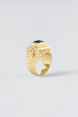 Black stone poison ring