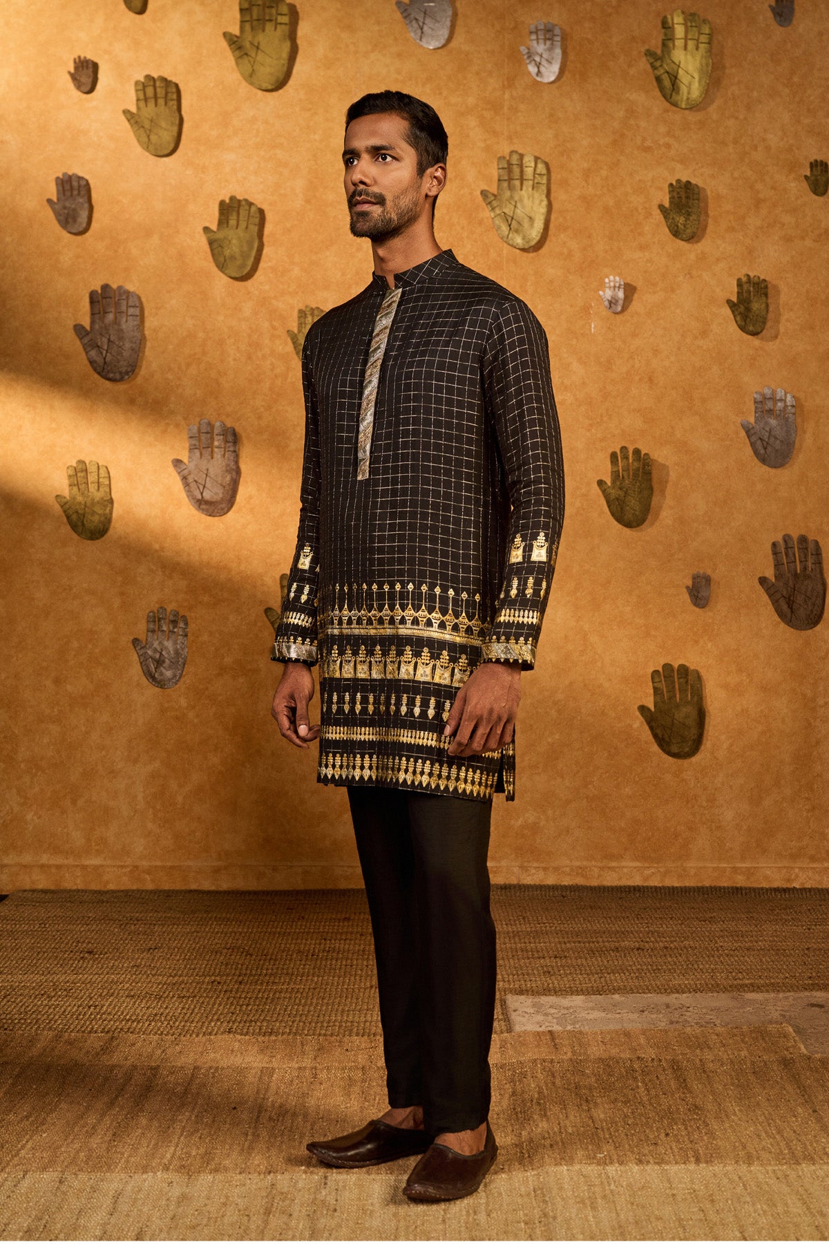BLACK MIDAS TOUCH KURTA SET