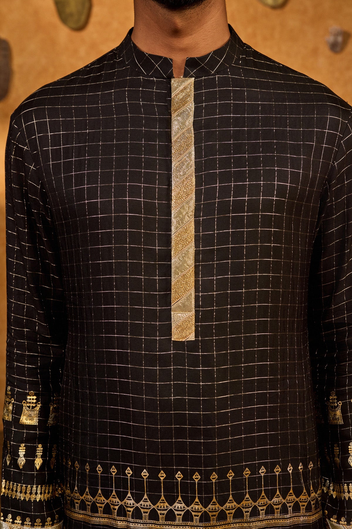 BLACK MIDAS TOUCH KURTA SET