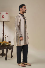 Palm Pillar Black & White Kurta Set