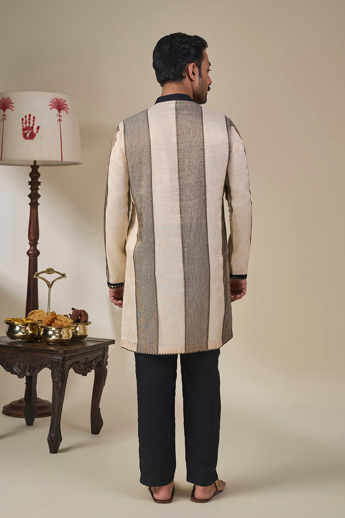 Palm Pillar Black & White Kurta Set
