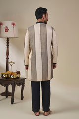 Palm Pillar Black & White Kurta Set