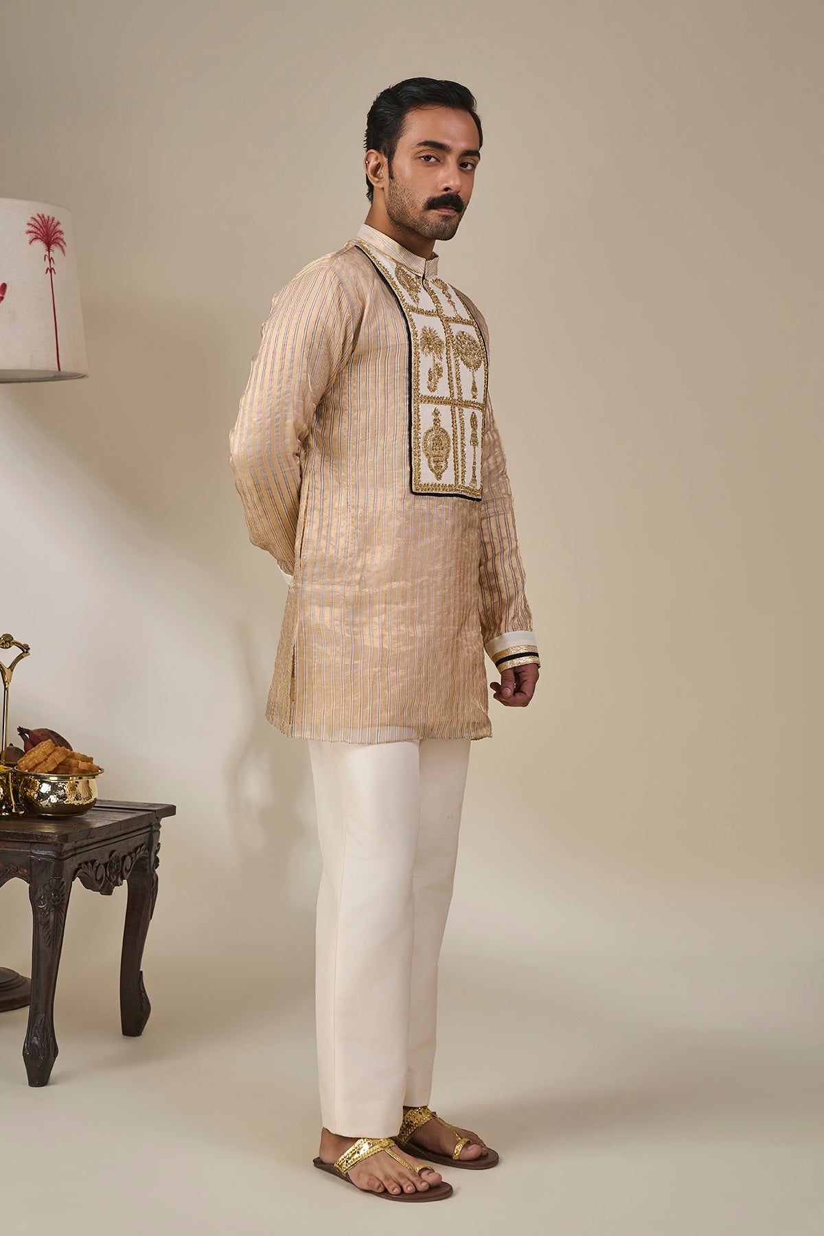 Ivory Kochi Conch Kurta