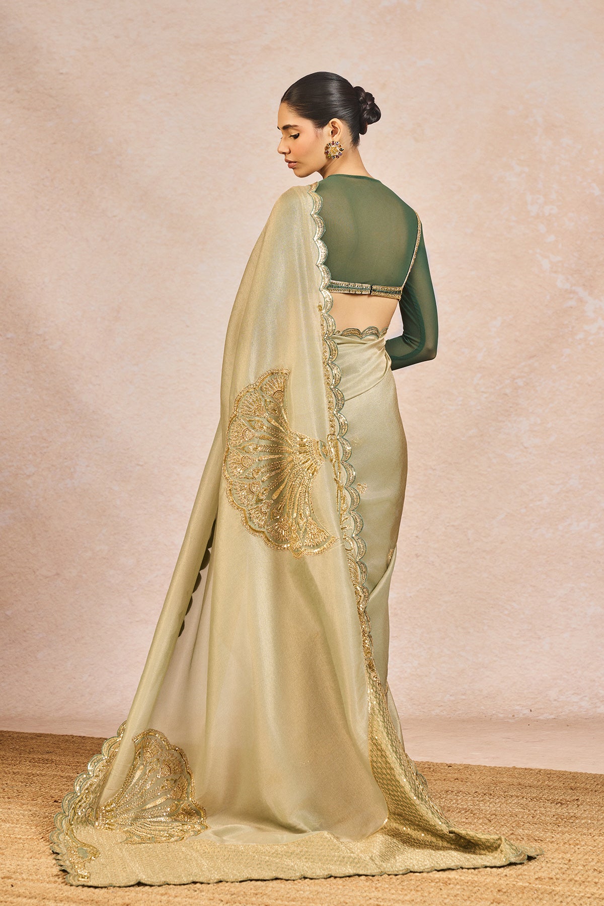 IKRAR HUA SAREE