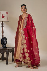 Khwaab Ki Kahaani' Kurta Set