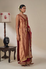 Khwaab Ki Kahaani' Kurta Set