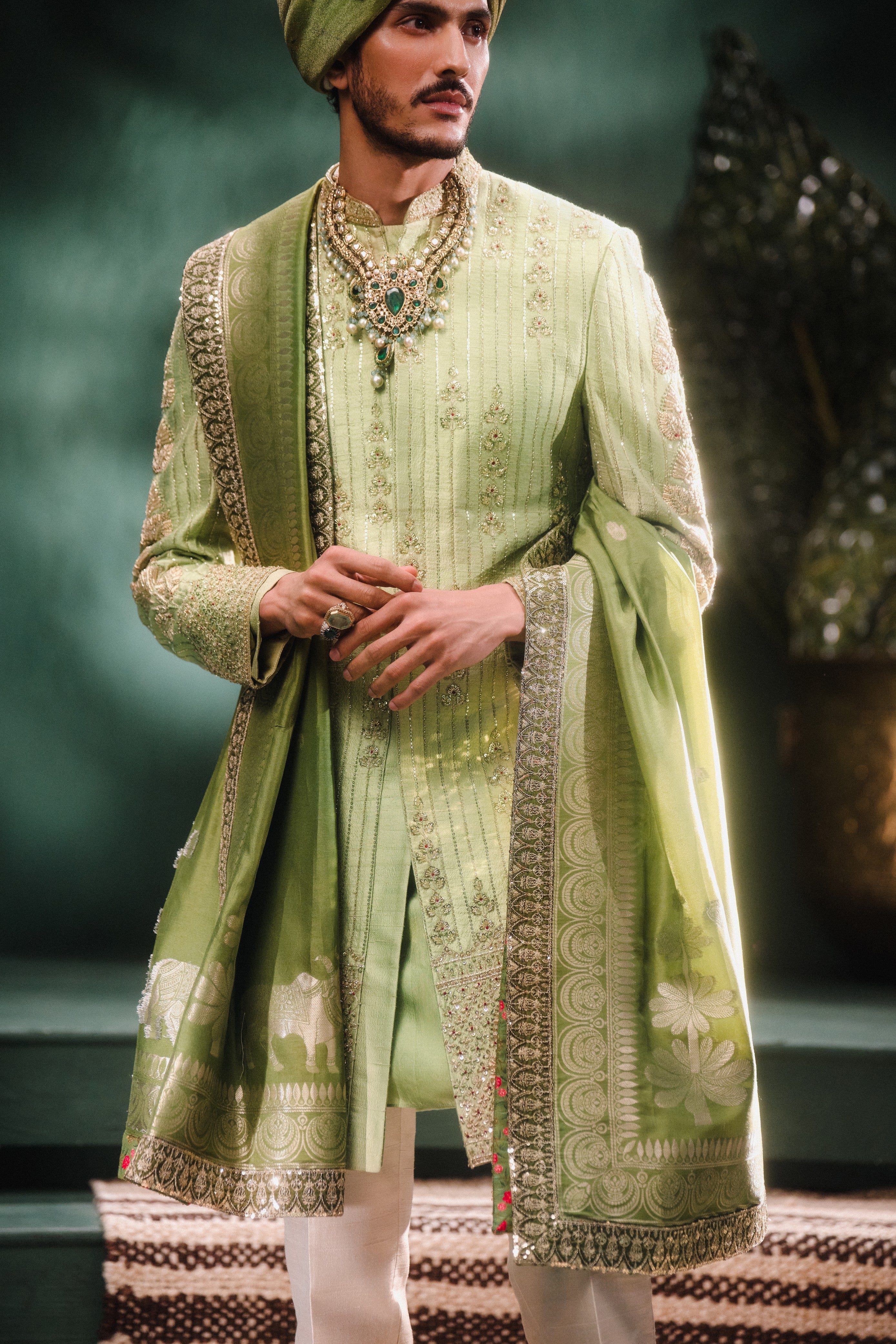 THE PISTA BARFI RAJA KOTI SET