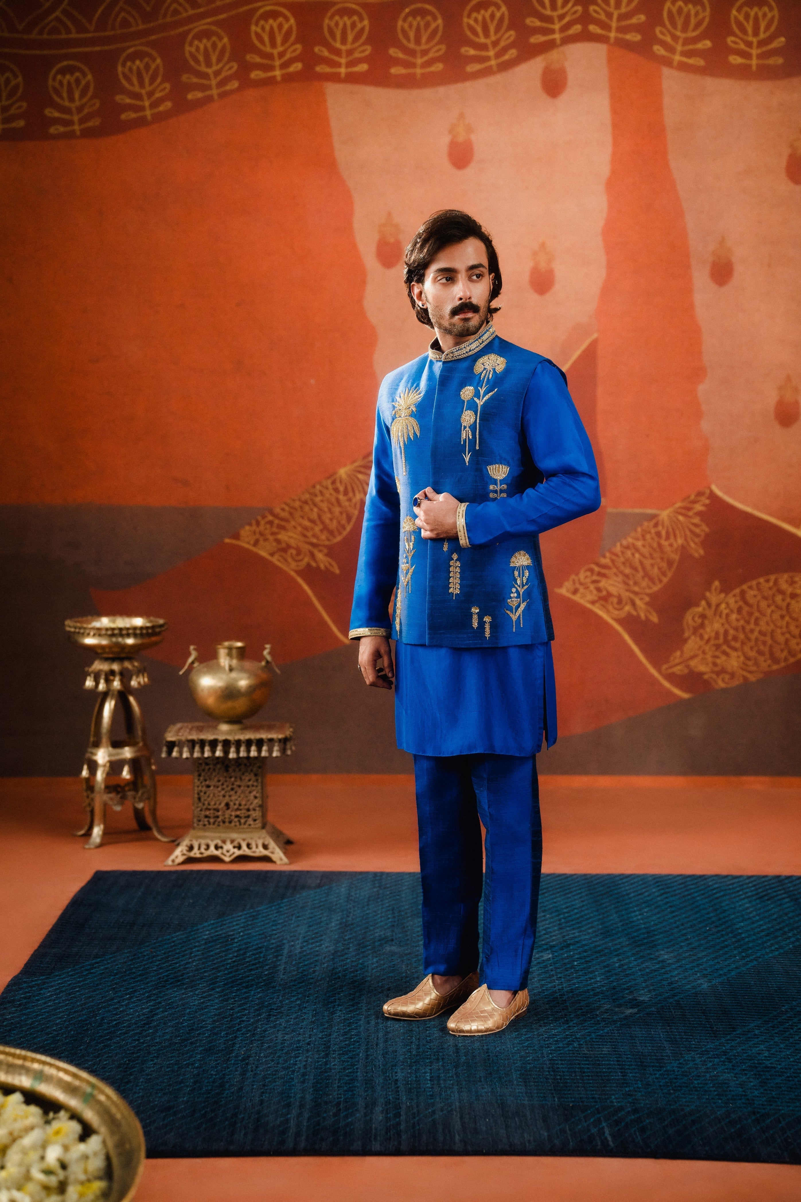 THE NEEL BAHAR BANDI SET