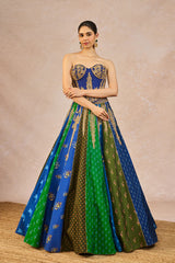 ‘Rango Sa Jaha’ LEHENGA
