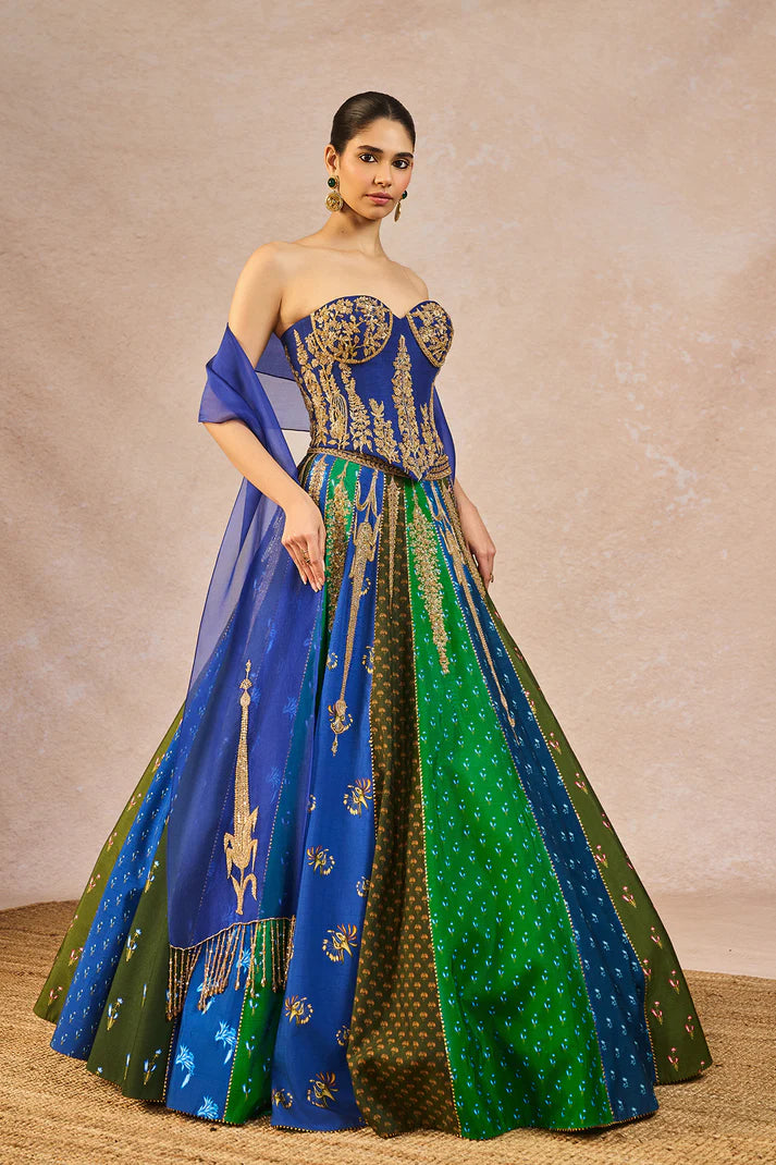 ‘Rango Sa Jaha’ LEHENGA