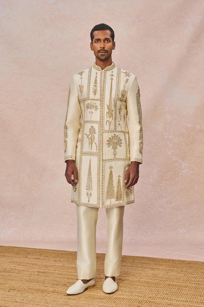 ‘TERE PEECHE CHALA AAYA’ SHERWANI SET