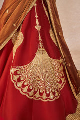 ‘BAAT BAN GAYI’ LEHENGA