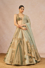 ‘JAISE KOI SAPNA’ LEHENGA