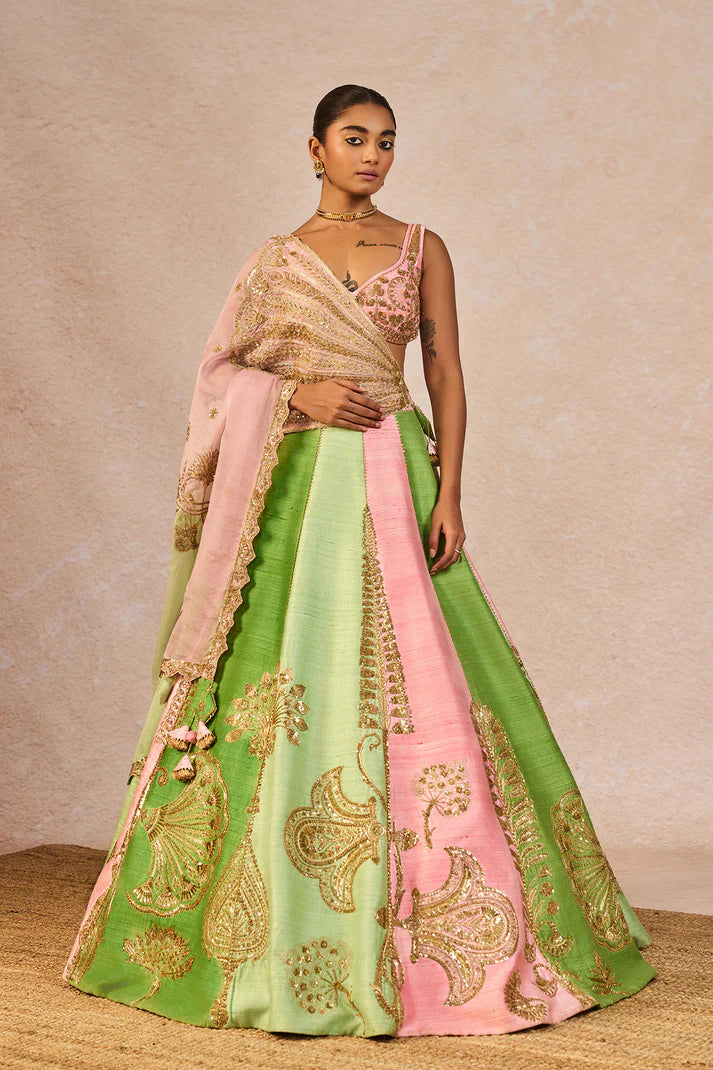 ‘GULPOSH’ LEHENGA 1