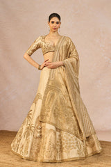 ‘NAMKEEN’ LEHENGA