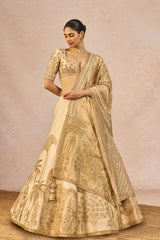 ‘NAMKEEN’ LEHENGA