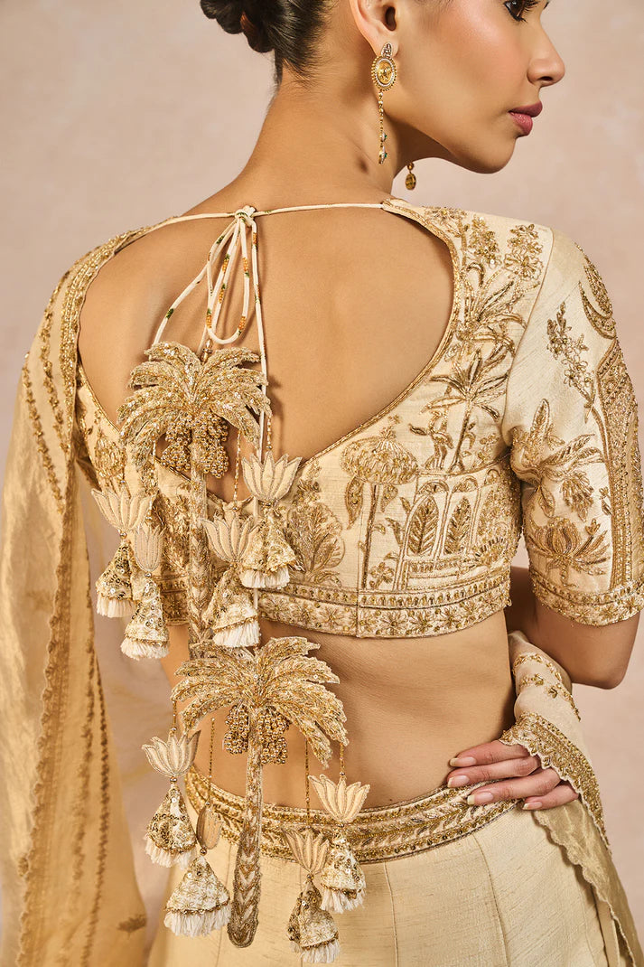 ‘NAMKEEN’ LEHENGA