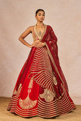 ‘MILAN KI AAS’ LEHENGA