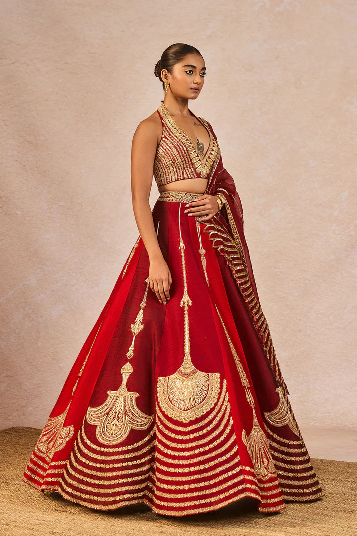 ‘MILAN KI AAS’ LEHENGA