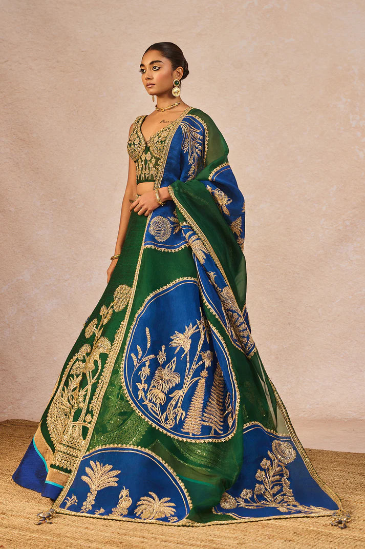 ‘MEHENDI RACHKE’ LEHENGA