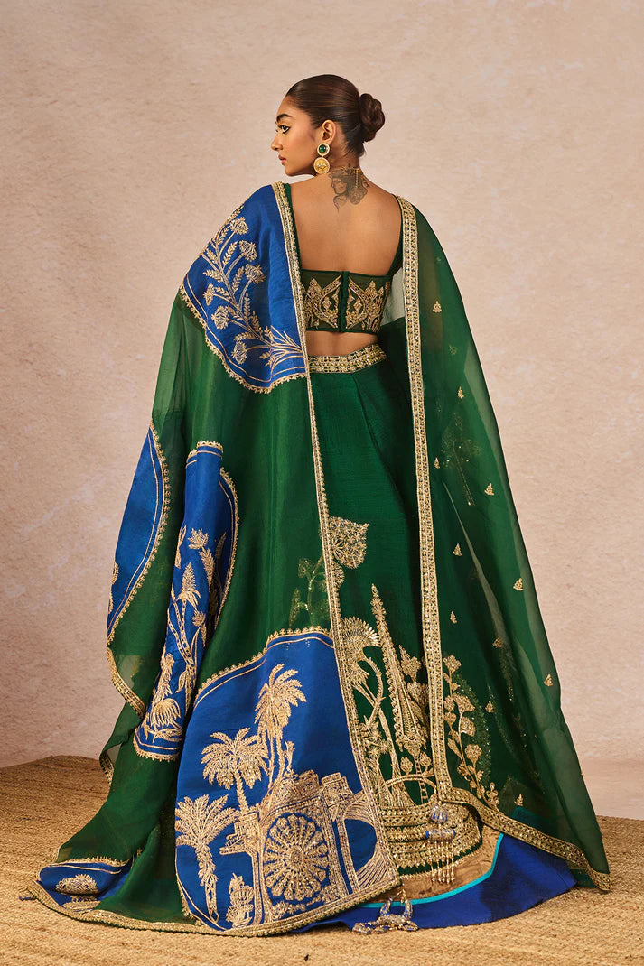 ‘MEHENDI RACHKE’ LEHENGA