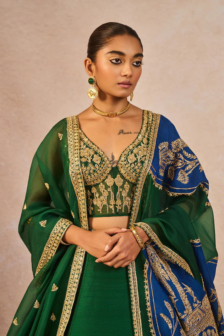 ‘MEHENDI RACHKE’ LEHENGA
